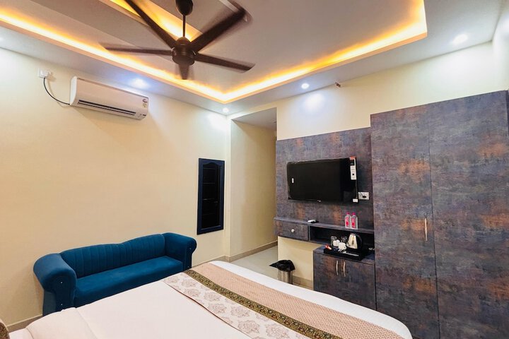 Room 40 of 49