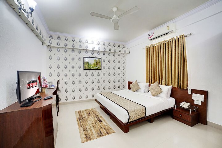 Room 10 of 34