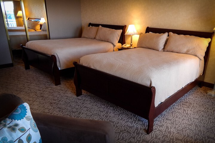 Room 4 of 59