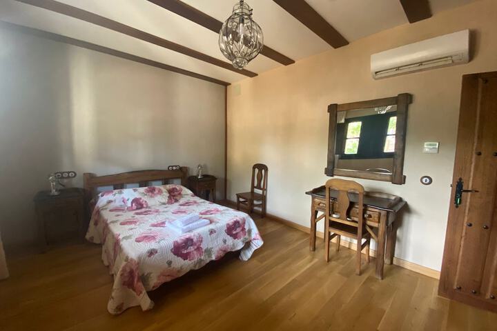 Room 4 of 14