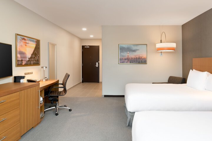 Room 13 of 63