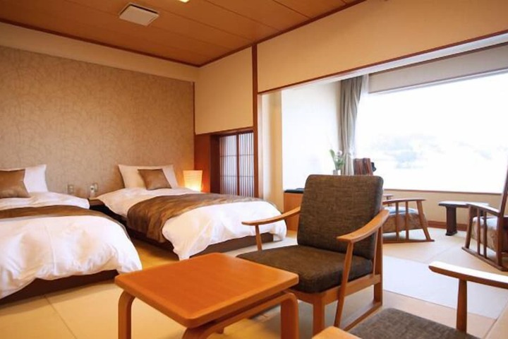 Room 12 of 70