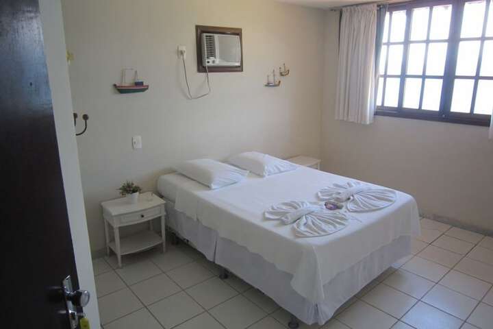 Room 6 of 32