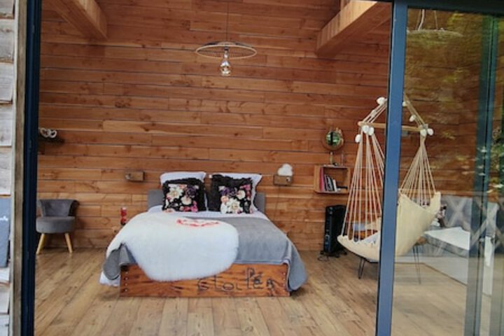 Room 2 of 15