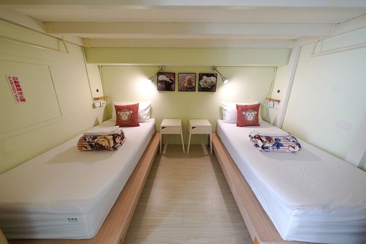 Room 18 of 45