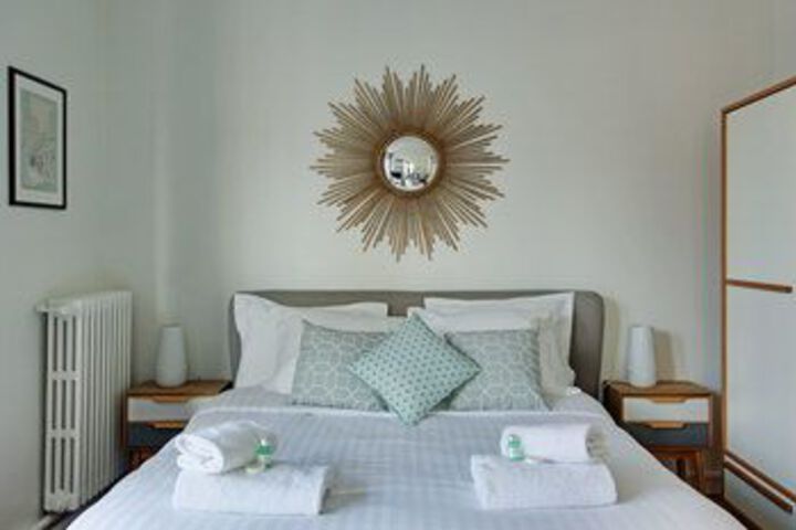Room 22 of 102