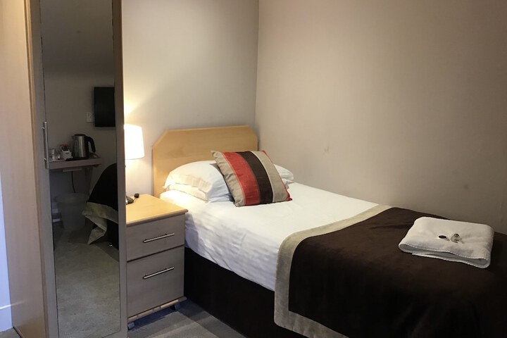 Room 21 of 57