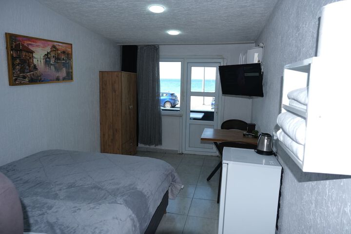 Room 14 of 23