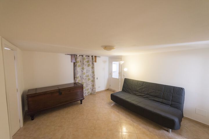 Room 11 of 13