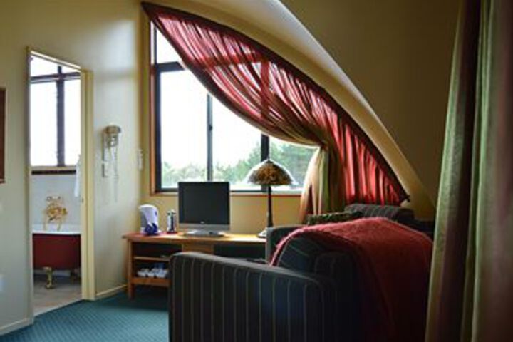 Room 28 of 58