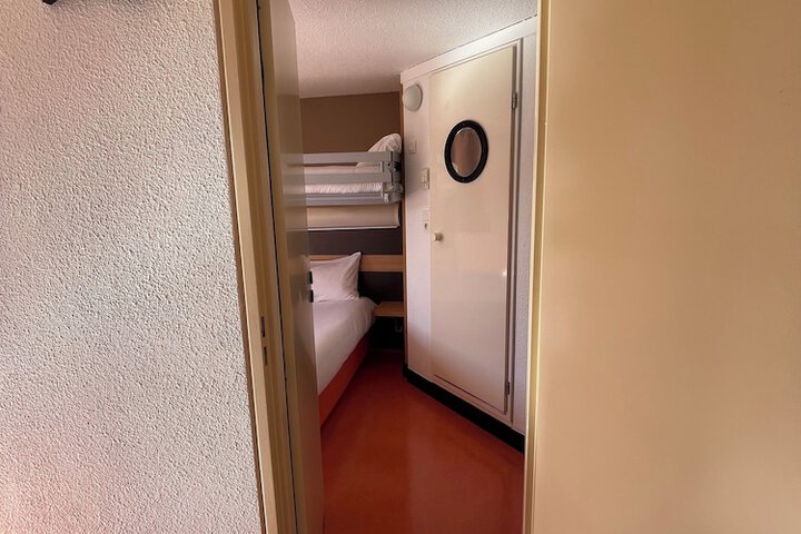 Room 20 of 69