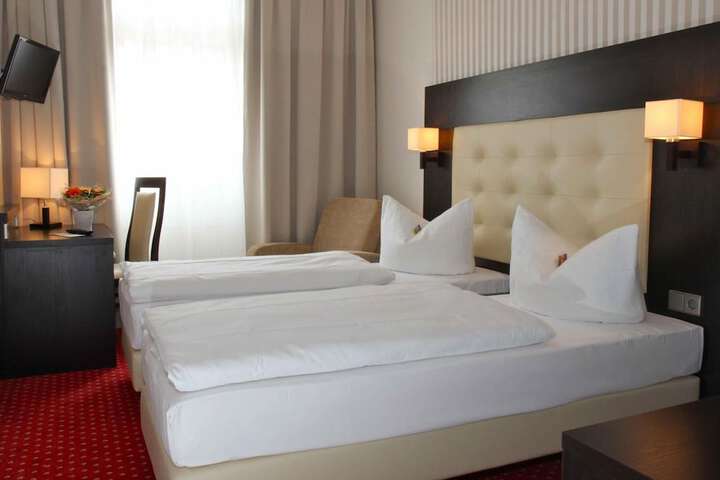 Room 20 of 37