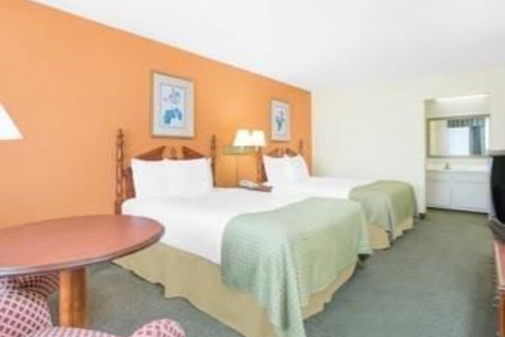 Room 34 of 46