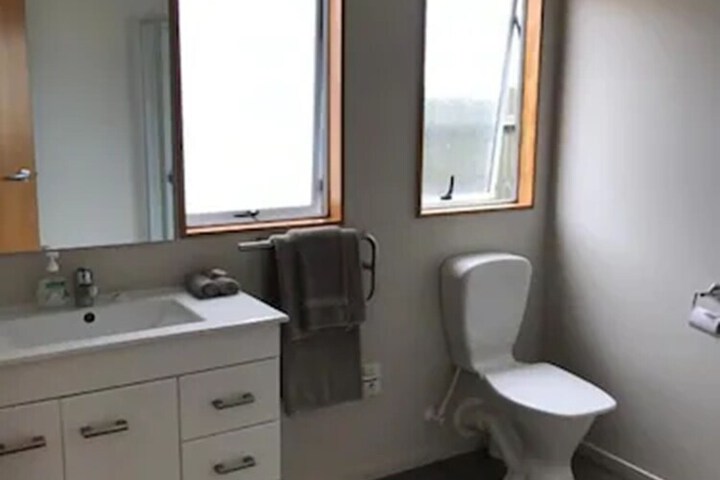 Room 33 of 44