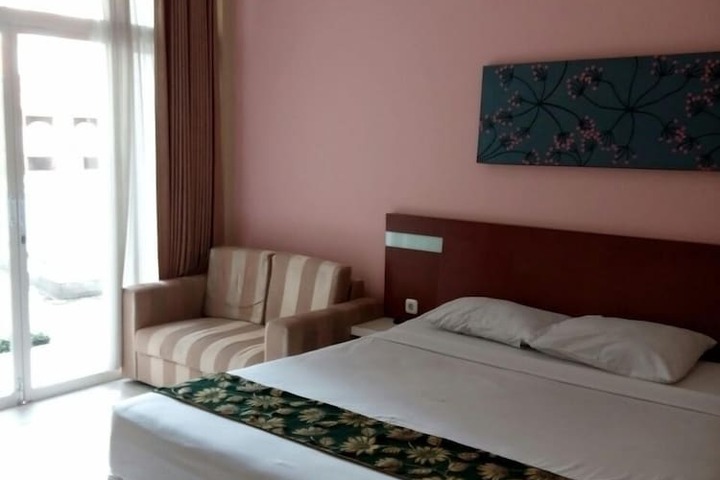 Room 5 of 27