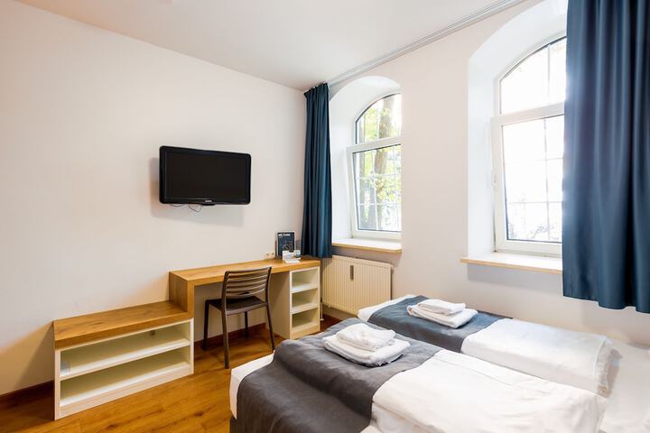 Room 8 of 44