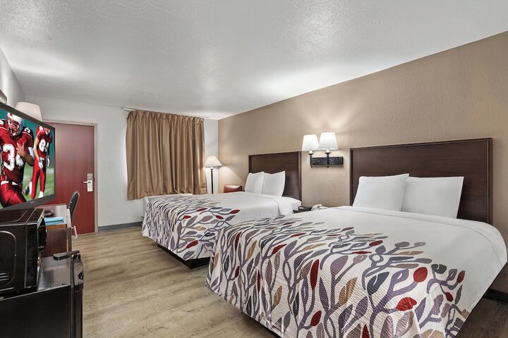 ADA Accessible Queen Bed (4 of 13)