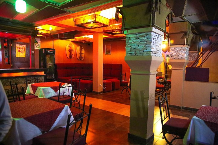 Lounge 75 of 105