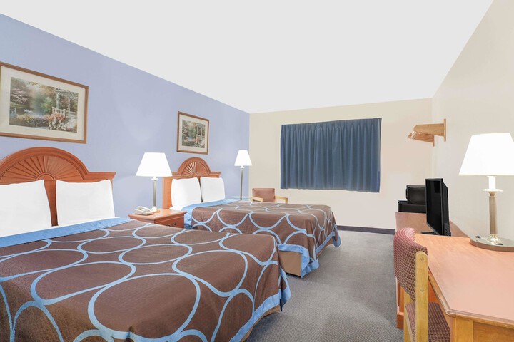 Room 10 of 26