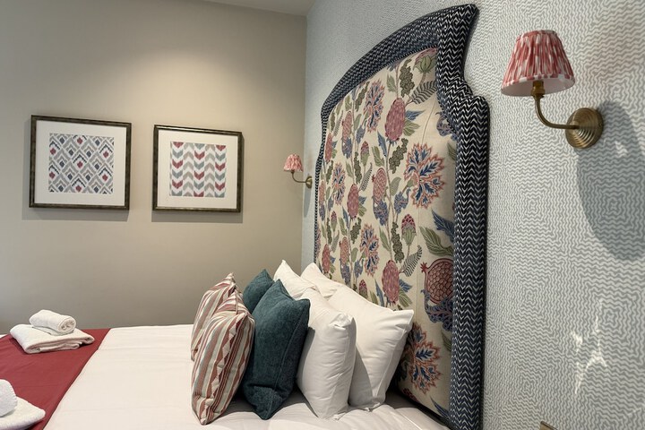 Room 87 of 153