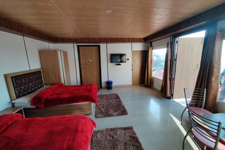 Room 5 of 21