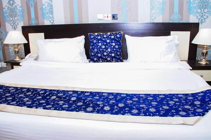 Room 8 of 29