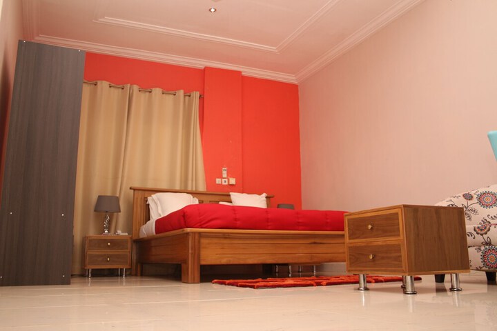 Room 28 of 144