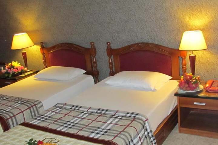 Room 10 of 67