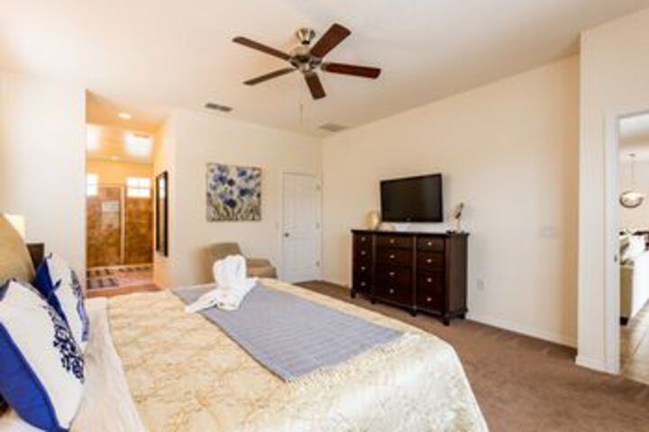 Room 13 of 25