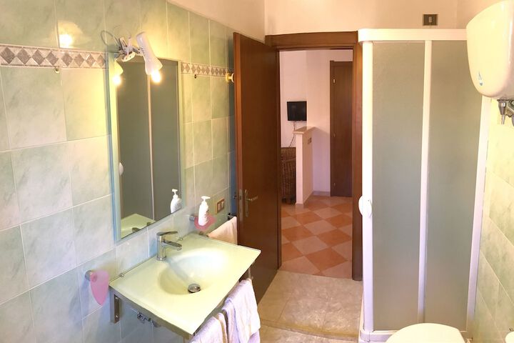 Room 21 of 30