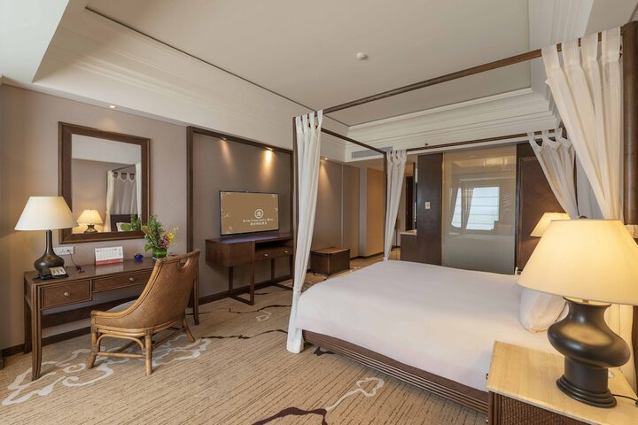 Room 14 of 34