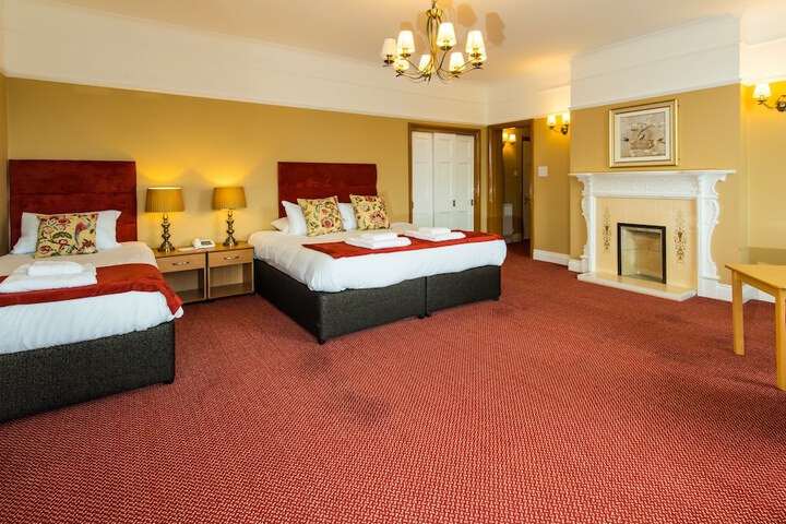 Room 25 of 86