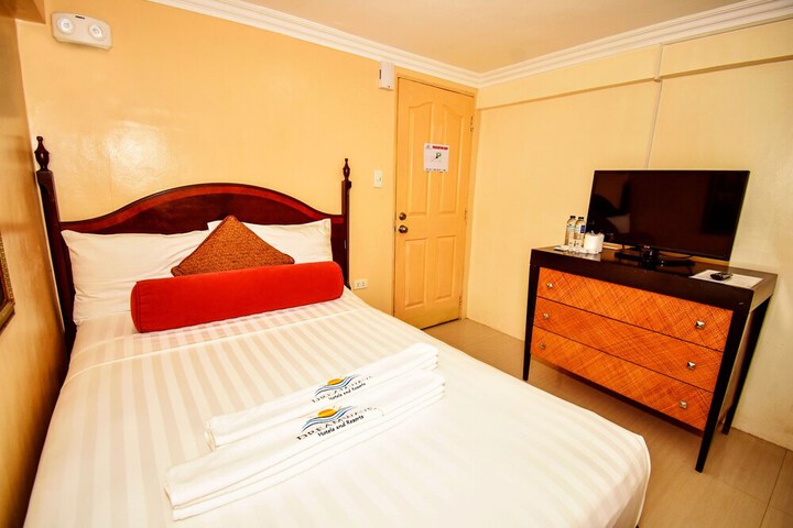 Room 3 of 13