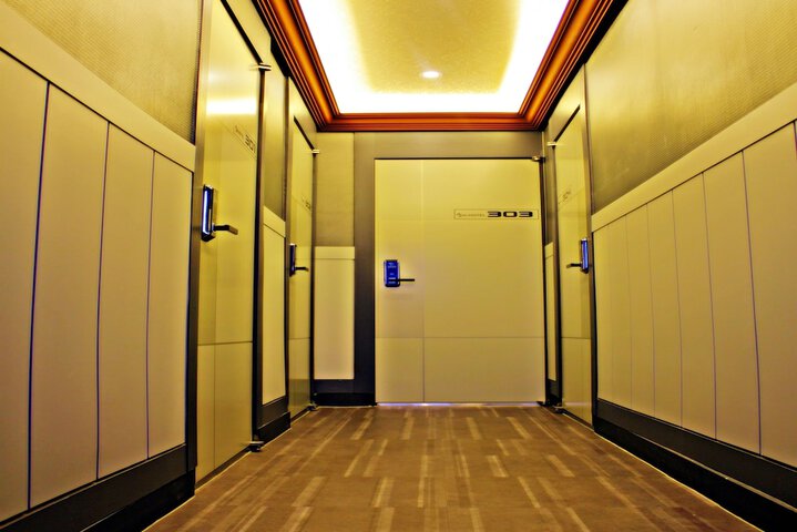 Hotel Interior 8 of 94