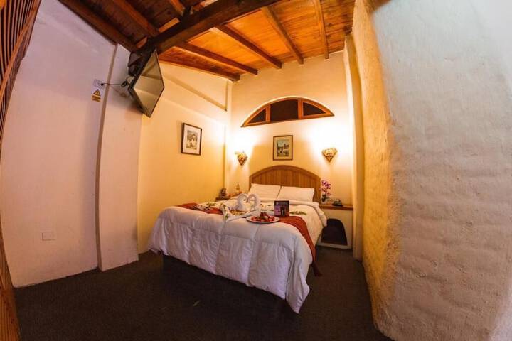 Room 8 of 35