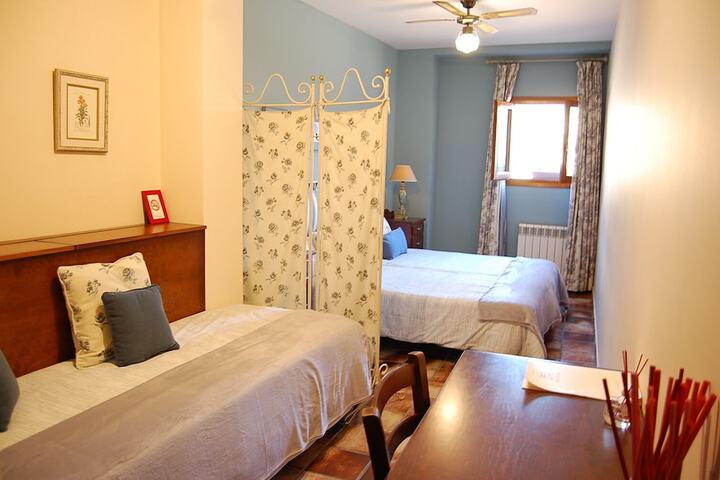 Room 33 of 61