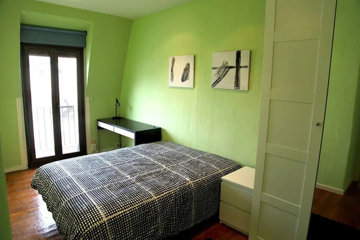 Room 5 of 5