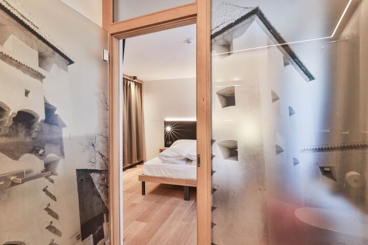 Room 12 of 47