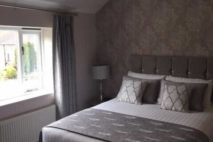 Room 4 of 66