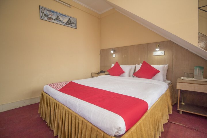 Room 9 of 39