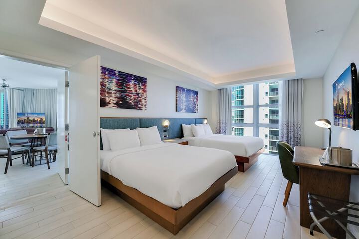 Room 4 of 44