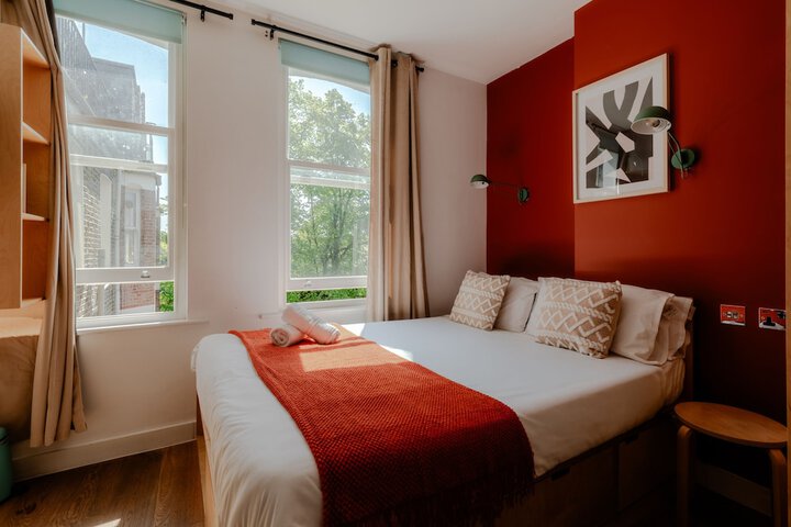 Room 19 of 28