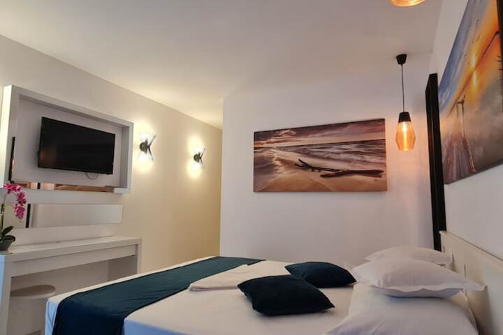 Room 28 of 113