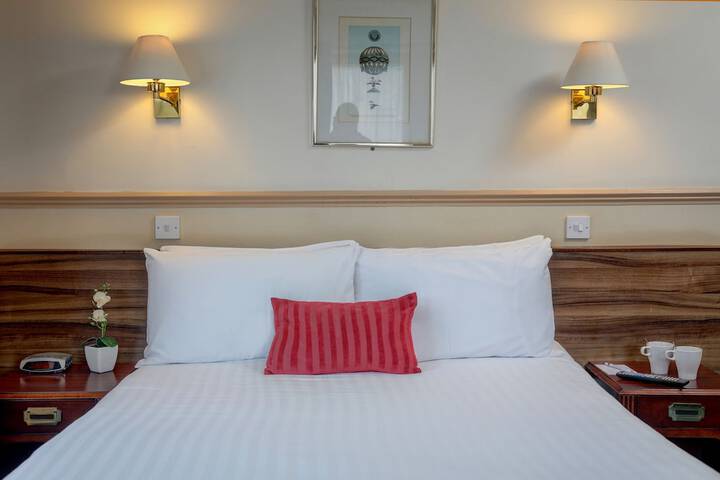 Room 13 of 41