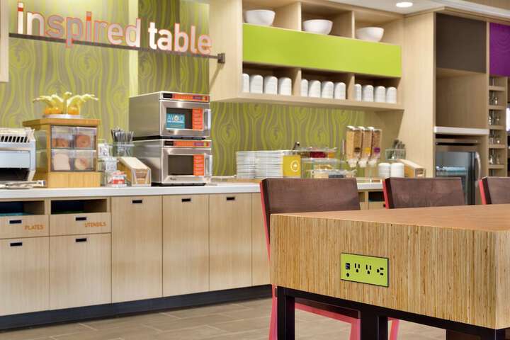 Breakfast area