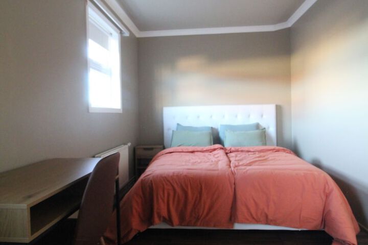 Room 17 of 37