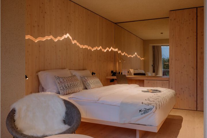 Room 9 of 85