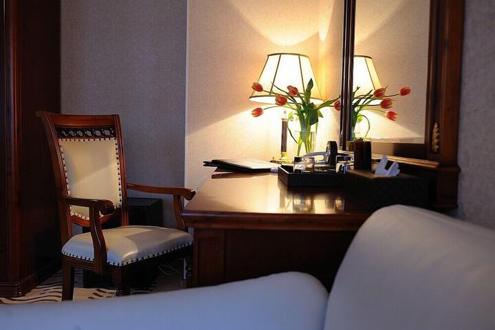Room 14 of 36