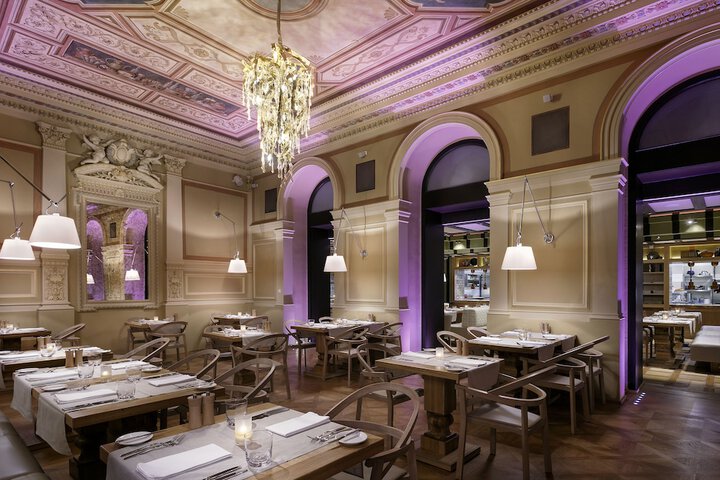 Dining 50 of 58
