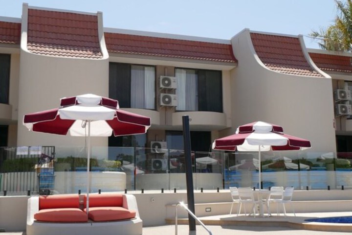 Hotel with Pool